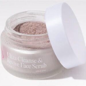 Froya Ultra Cleanse & Revive Face Scrub
Arctic Rose Petal Scrub